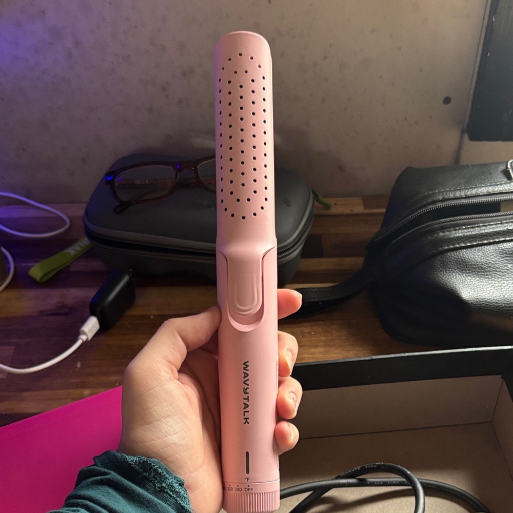 Pink Travel Hair Dryer with Diffuser - Compact Lightweight Styling Tool - Picture 5 of 7